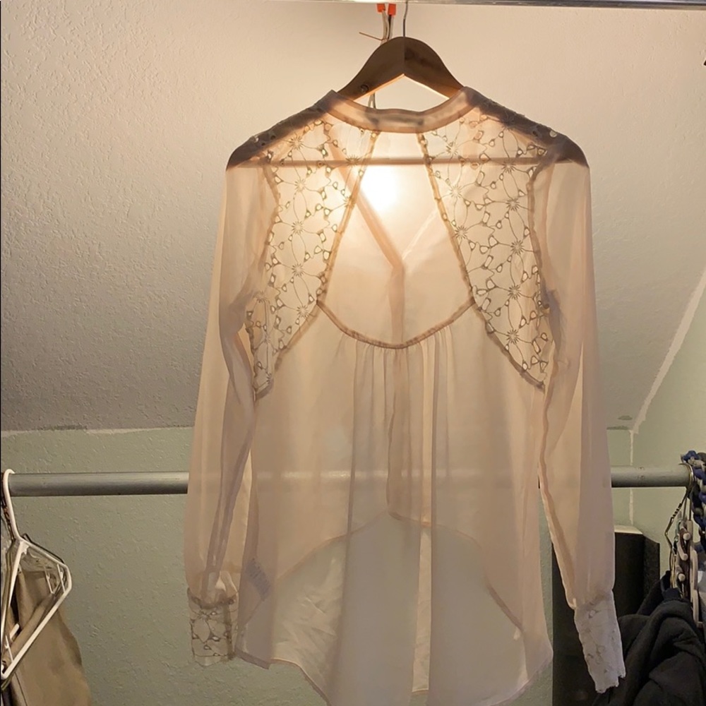 Doe and Rae Blouse - Picture 2 of 7